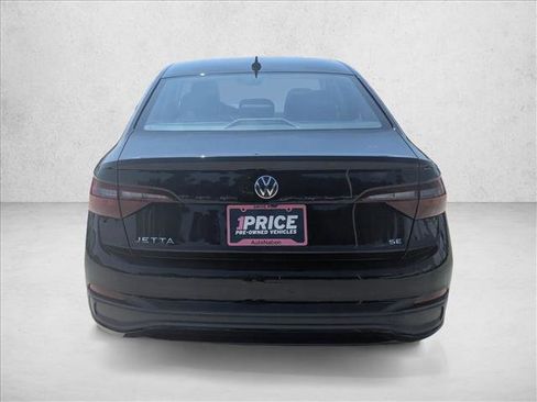 Used 2024 Volkswagen Jetta SE FWD image 19