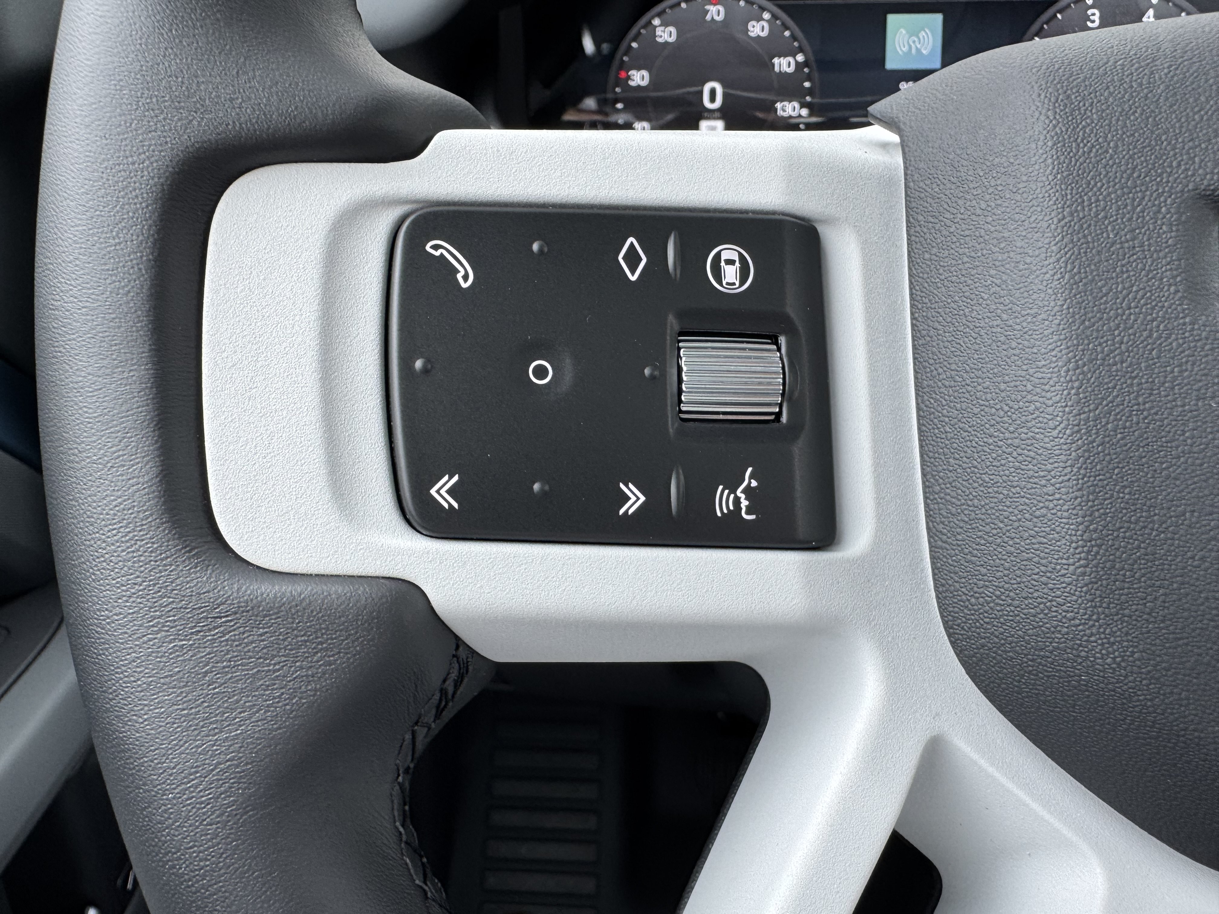 New 2026 Land Rover Defender 110 S AWD/4WD image 17