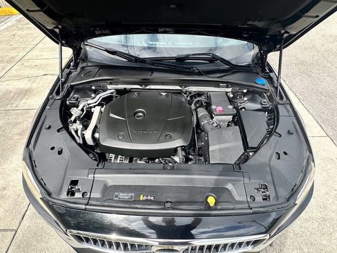 Used 2017 Volvo S90 T5 Inscription w/ Vision Package image 12