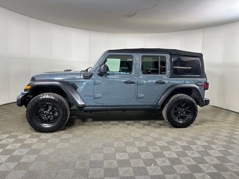 Used 2024 Jeep Wrangler Unlimited image 6