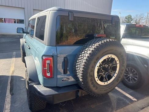 Used 2022 Ford Bronco Badlands w/ Sasquatch Package image 3