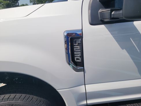 Used 2020 Ford F250 XL w/ Power Equipment Group AWD/4WD image 8