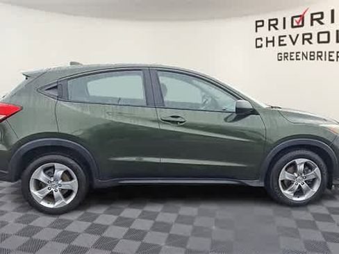Used 2018 Honda HR-V LX image 9