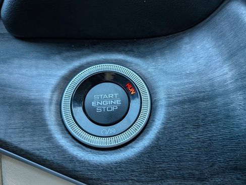 Used 2023 Jeep Grand Cherokee L Limited w/ Trailer Tow Group (B) image 18