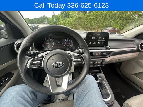 Used 2021 Kia Forte LXS FWD image 23