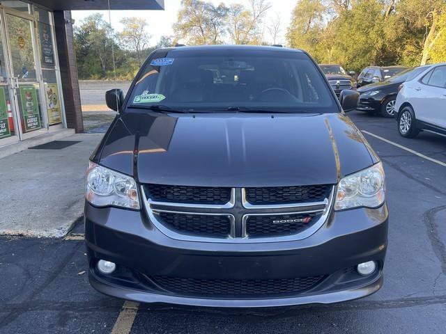 Used 2016 Dodge Grand Caravan FWD image 3
