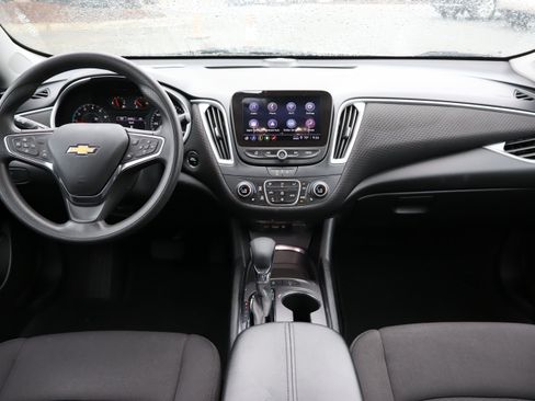 Used 2024 Chevrolet Malibu LT FWD image 14