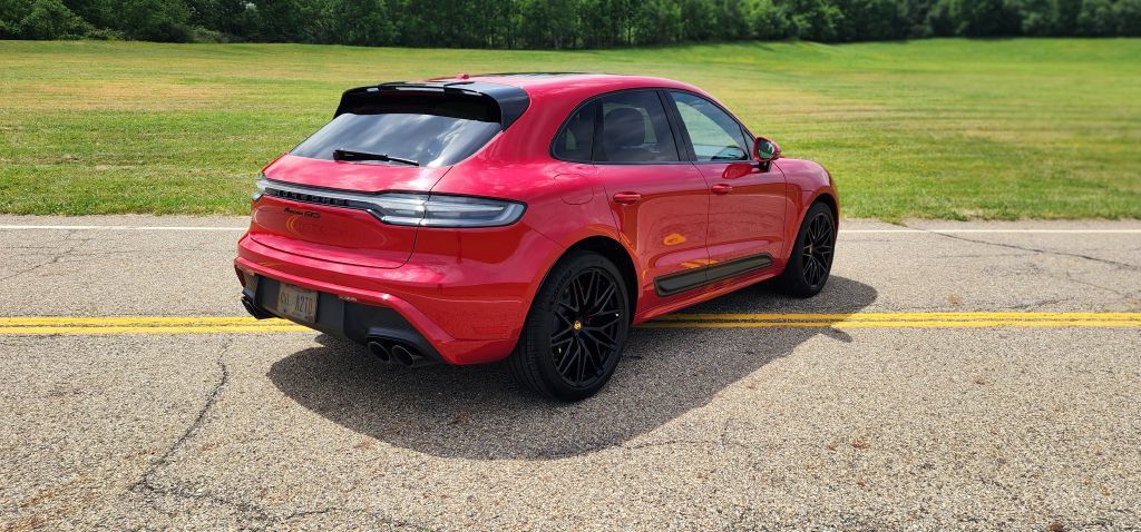 Used 2022 Porsche Macan GTS AWD/4WD image 10