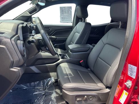 Certified 2025 Chevrolet Colorado Trail Boss AWD/4WD image 10