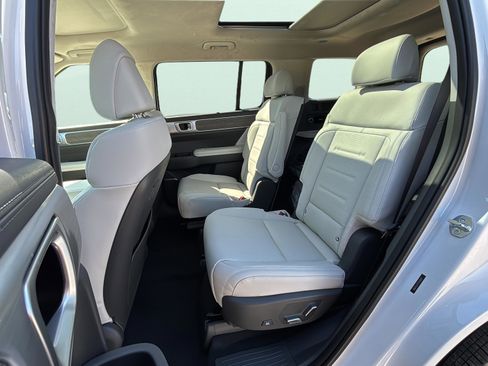 New 2026 Hyundai Santa Fe Calligraphy FWD image 19