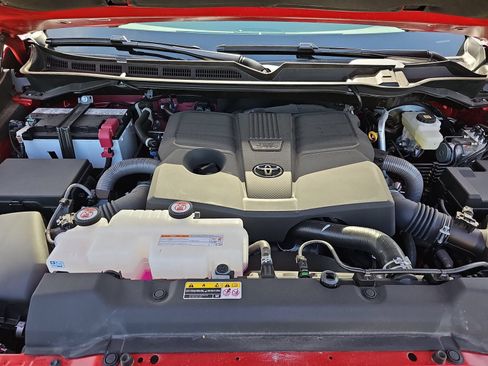 Used 2026 Toyota Tundra Limited AWD/4WD image 32