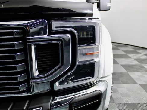 Used 2022 Ford F450 Lariat w/ Lariat Ultimate Package image 3