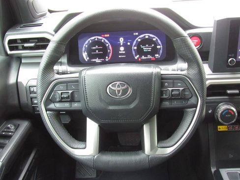 Used 2024 Toyota Tacoma TRD Off-Road w/ TRD Off Road Upgrade Package AWD/4WD image 26