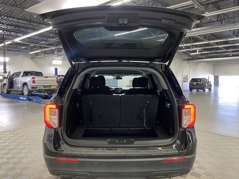 Used 2022 Ford Explorer XLT image 6