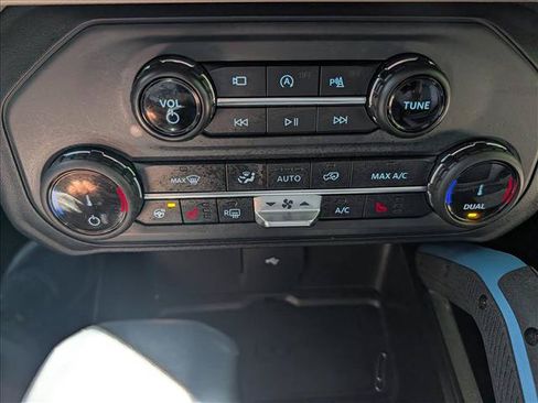 Used 2022 Ford Bronco Wildtrak AWD/4WD image 35