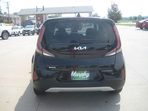 Used 2025 Kia Soul LX w/ LX Technology Package FWD image 6