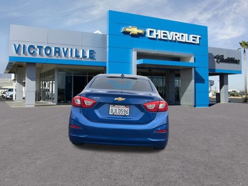 Used 2019 Chevrolet Cruze LT w/ Convenience Package image 4