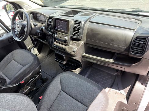 Used 2024 RAM ProMaster 2500 w/ Convenience Group FWD image 25