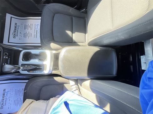 Used 2022 Chevrolet Colorado LT w/ Fleet Safety Package image 20