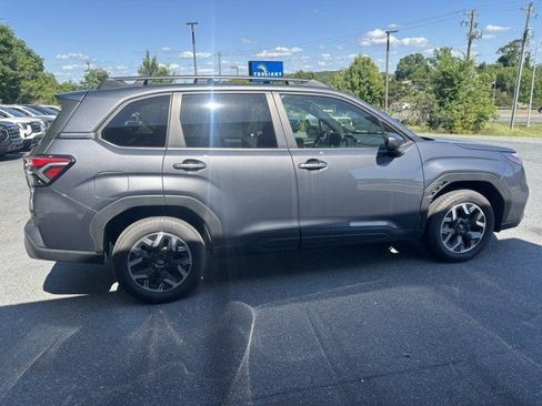 Certified 2025 Subaru Forester Premium AWD/4WD image 14