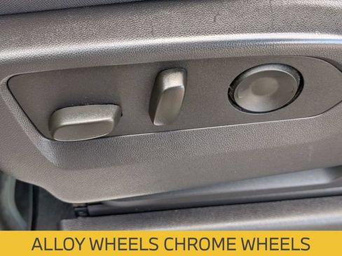 Used 2025 Chevrolet Silverado 1500 LT AWD/4WD image 17