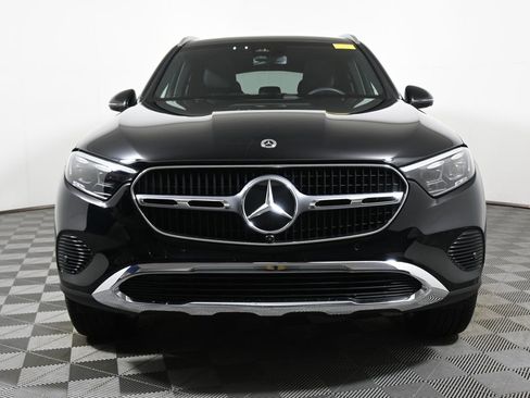 Used 2025 Mercedes-Benz GLC 350e 4MATIC image 9