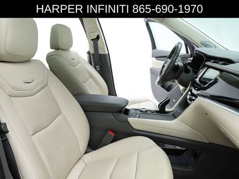 Used 2023 Cadillac XT6 Premium Luxury FWD image 36