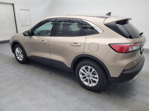 Used 2020 Ford Escape SE image 3