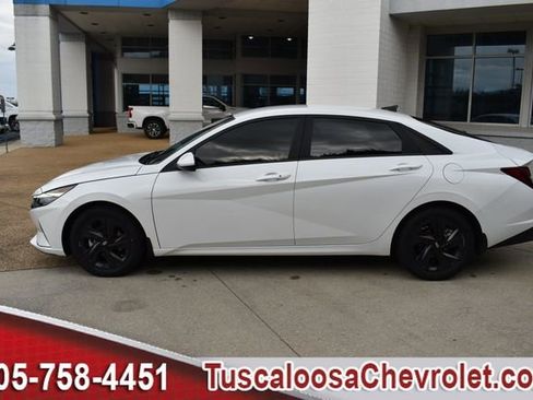 Used 2022 Hyundai Elantra SEL w/ Convenience Package image 6