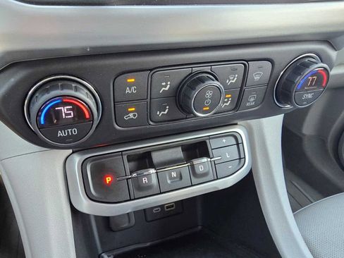 Used 2021 GMC Acadia SLT w/ Preferred Package image 12