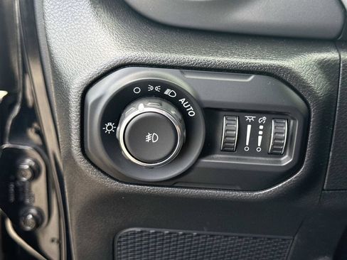 Used 2022 Jeep Wrangler Unlimited Sport AWD/4WD image 29