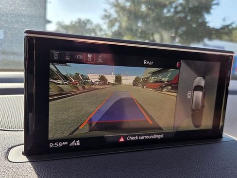 Used 2017 Audi Q7 3.0T Prestige image 25