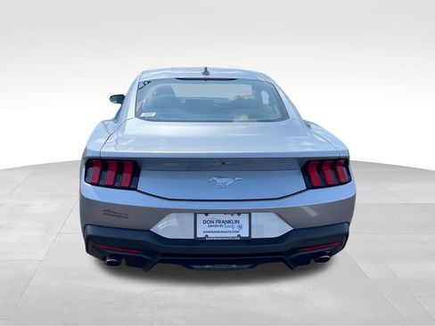 Used 2025 Ford Mustang Coupe w/ Wheel & Stripe Package RWD image 4