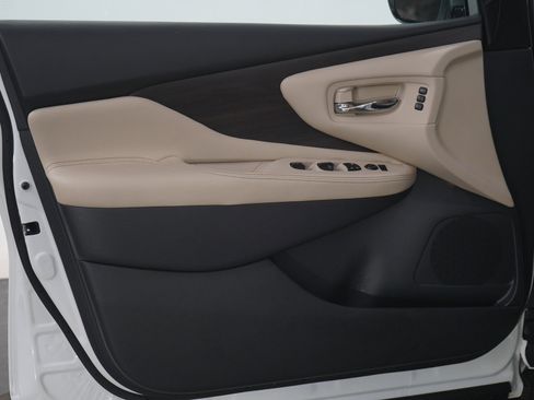 Used 2024 Nissan Murano Platinum AWD/4WD image 18