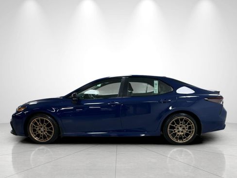 Used 2024 Toyota Camry SE FWD image 2