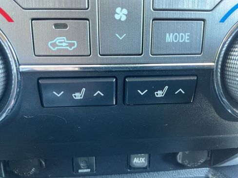 Used 2018 Toyota Tundra Limited w/ Limited Premium Package AWD/4WD image 23
