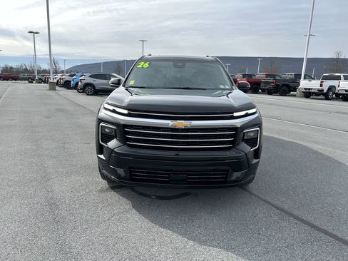 New 2026 Chevrolet Traverse High Country image 2