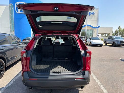 Used 2024 Toyota RAV4 LE FWD image 7