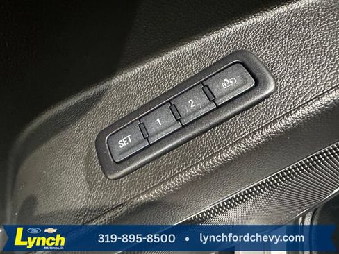 Used 2018 GMC Yukon SLT AWD/4WD image 6