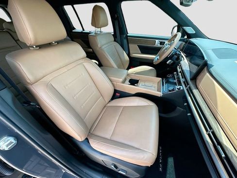 Used 2025 Hyundai Santa Fe Limited FWD image 28