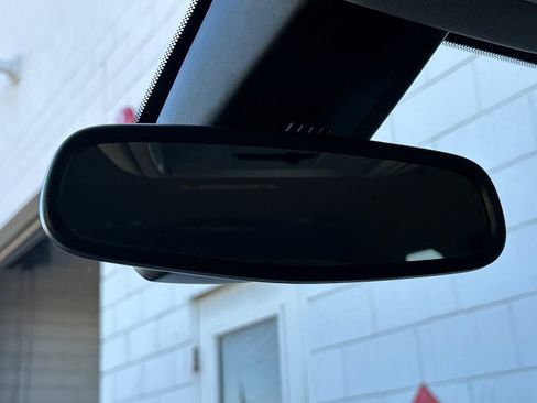 Used 2023 GMC Acadia SLT image 26