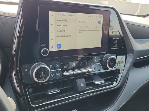 Used 2023 Toyota Highlander XSE image 8