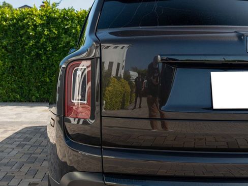 Used 2020 Rolls-Royce Cullinan Black Badge image 89
