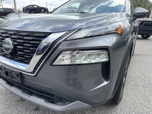 Used 2022 Nissan Rogue SV image 10