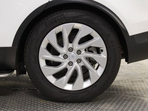 Certified 2025 Land Rover Discovery S AWD/4WD image 15