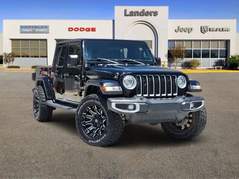 Used 2020 Jeep Gladiator Overland AWD/4WD image 1