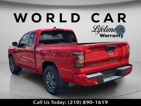 Used 2025 Nissan Frontier SV RWD image 5