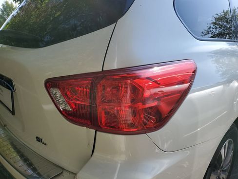 Used 2017 Nissan Pathfinder SL w/ SL Tech Package FWD image 17