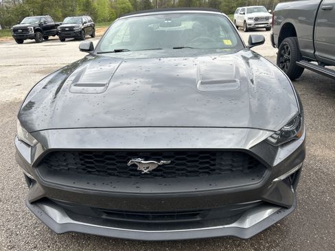 Used 2020 Ford Mustang Premium RWD image 7