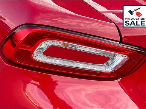 Used 2018 FIAT 124 Spider Classica w/ Technology & Siriusxm Group RWD image 27